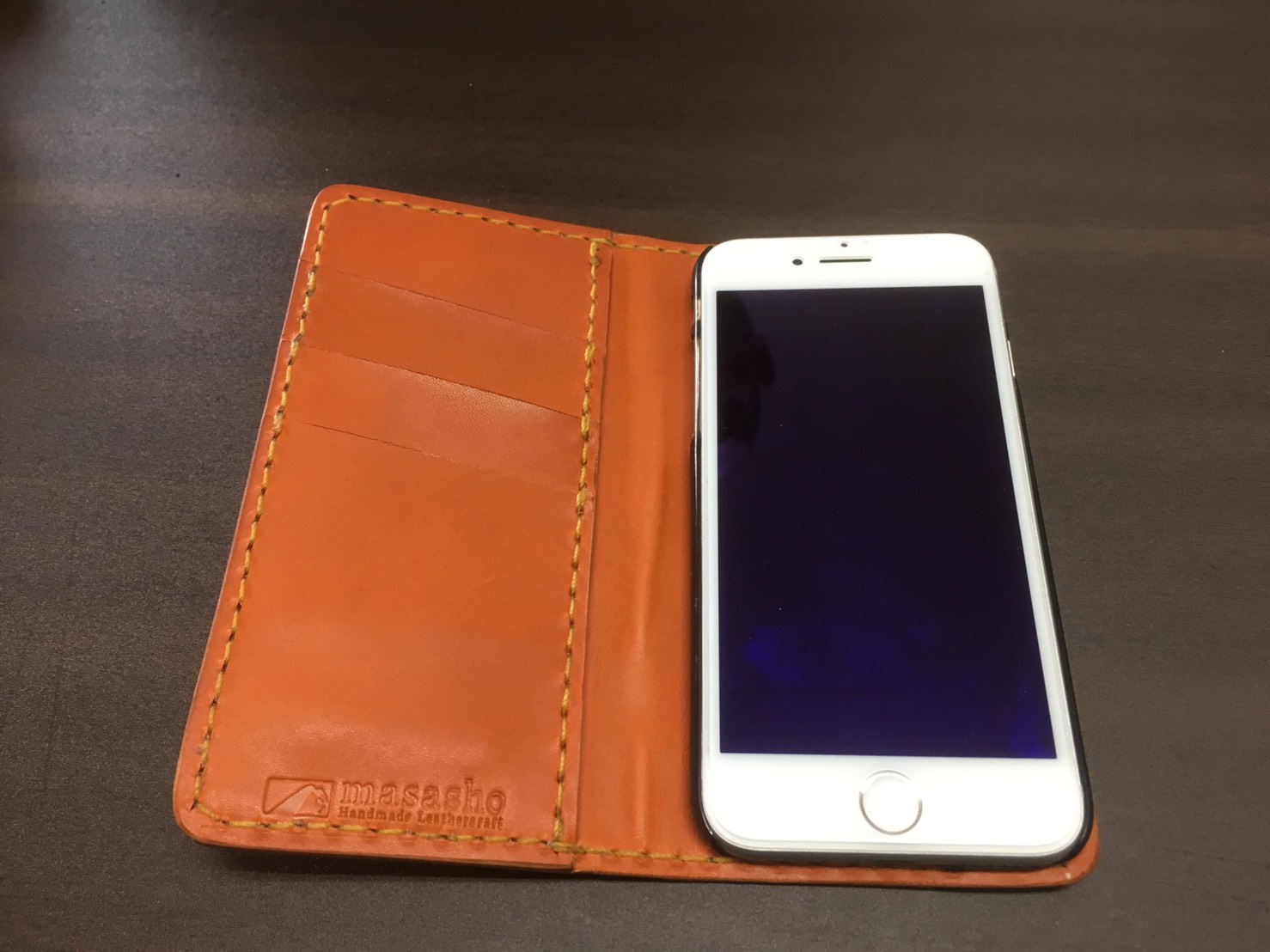 革製Iphoneケース（総手縫い）