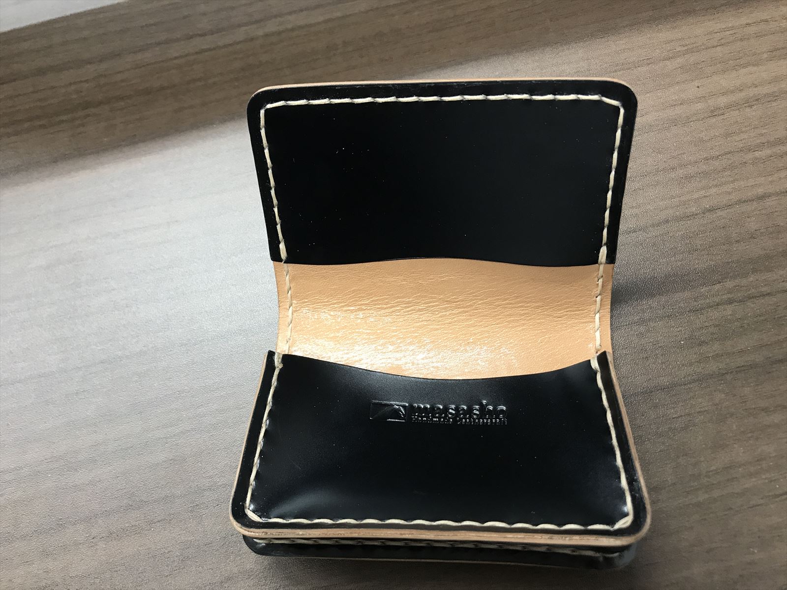 新喜皮革のコードバン